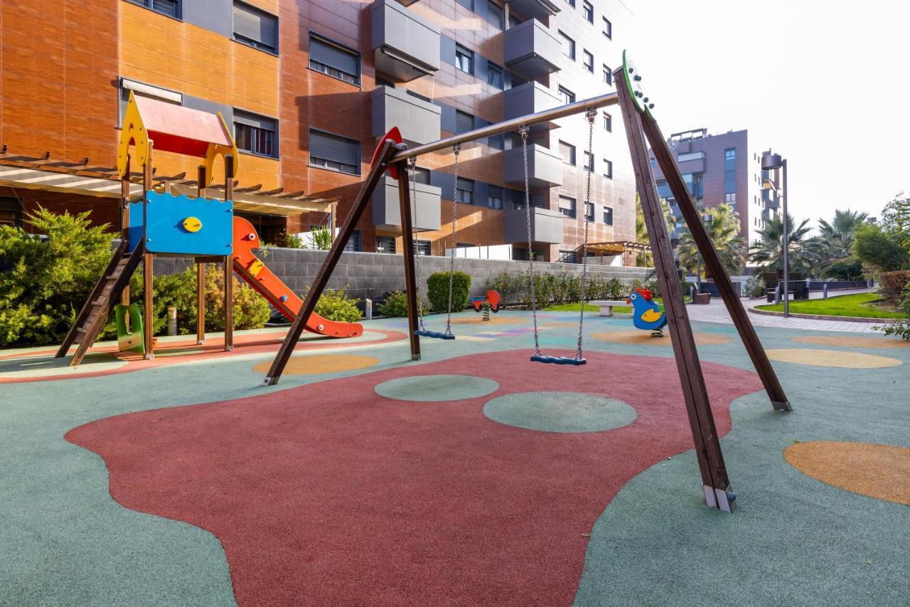 Apartamento Forum-Ciencias Con Piscina, Gym & Parking Granada Exterior photo